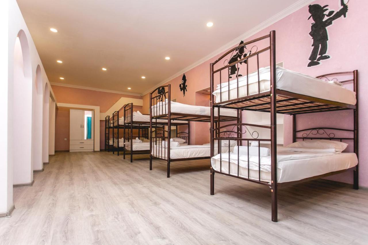 Sherlock Holmes Hostel Baku Exteriér fotografie